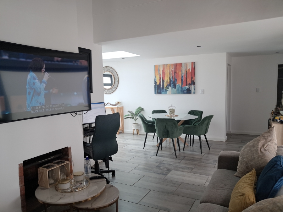 To Let 3 Bedroom Property for Rent in Shelley Point Western Cape